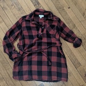 Maternity flannel pull over size small